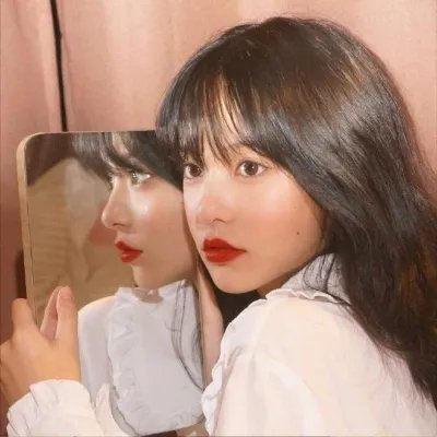 野莲香海报
