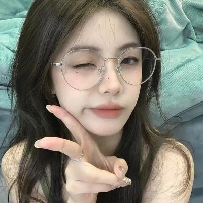 玛丹娜海报